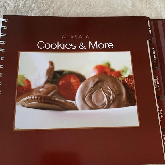🛍️HERSHEY’S MADE SIMPLE COOKBOOK🛍️ - Picture 2 of 6